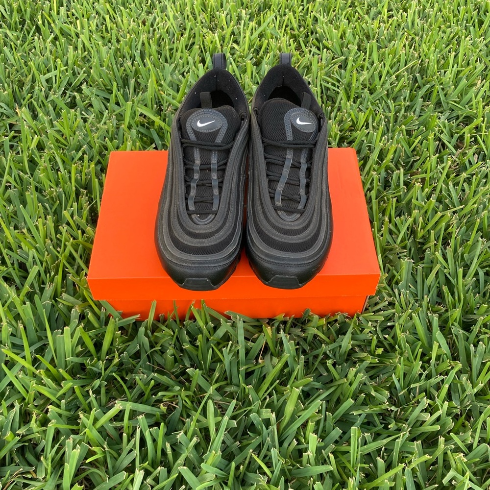 Black white Anthracite Nike Air Max 97’s